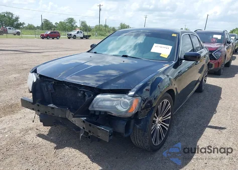 2014 Chrysler 300 300S z USA, uszkodzony, nr VIN 2C3CCABG9EH143122